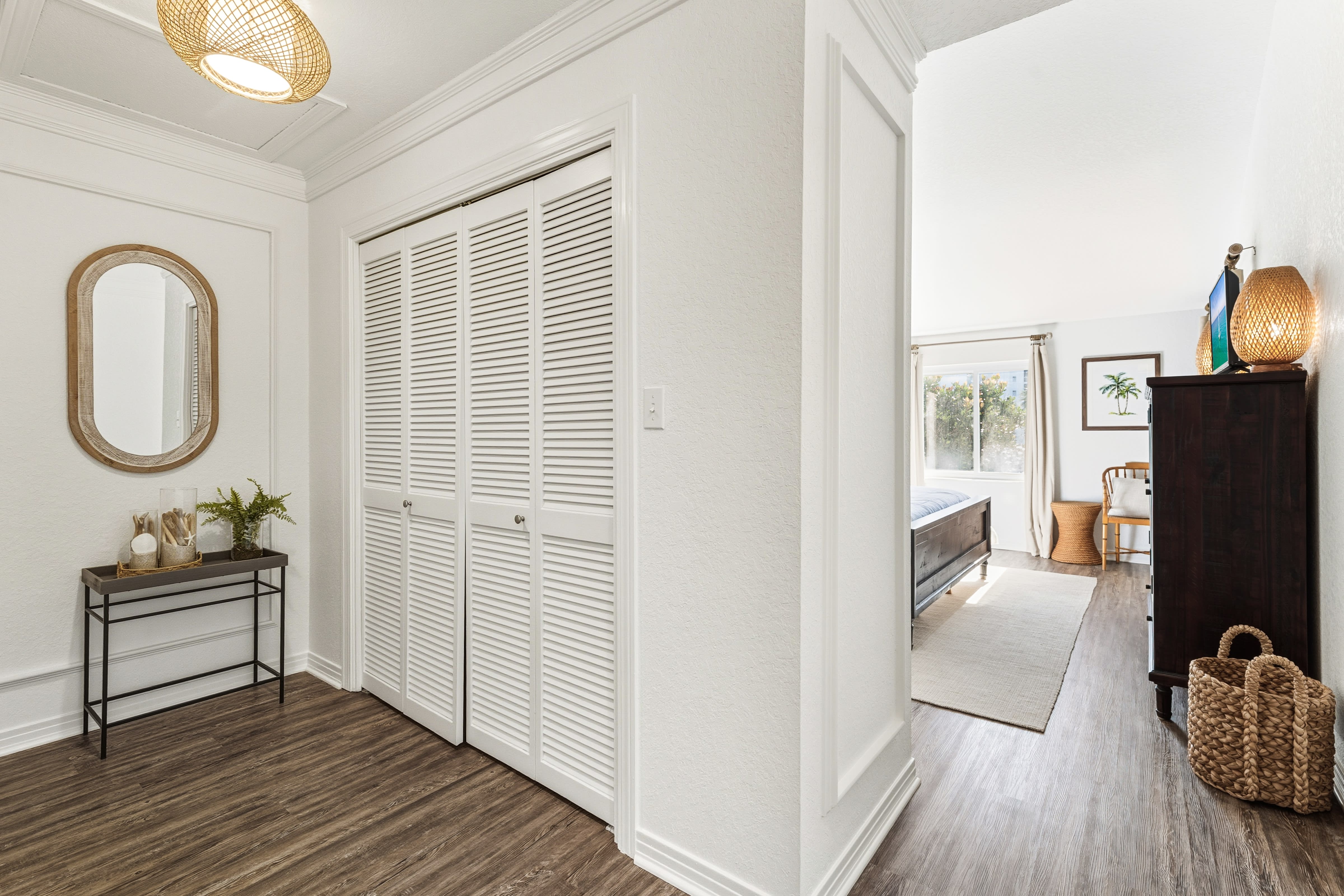 Hallway between Upstairs Bedroom