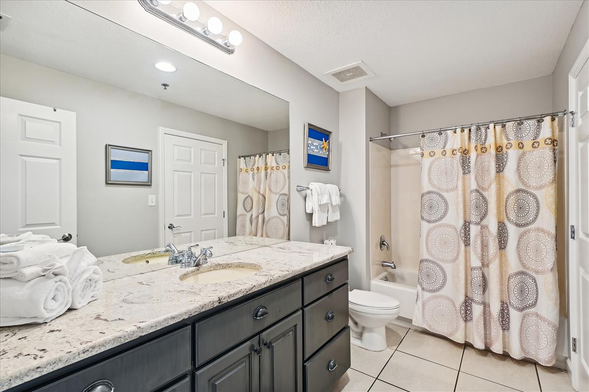 Spa-Like Bath Retreat