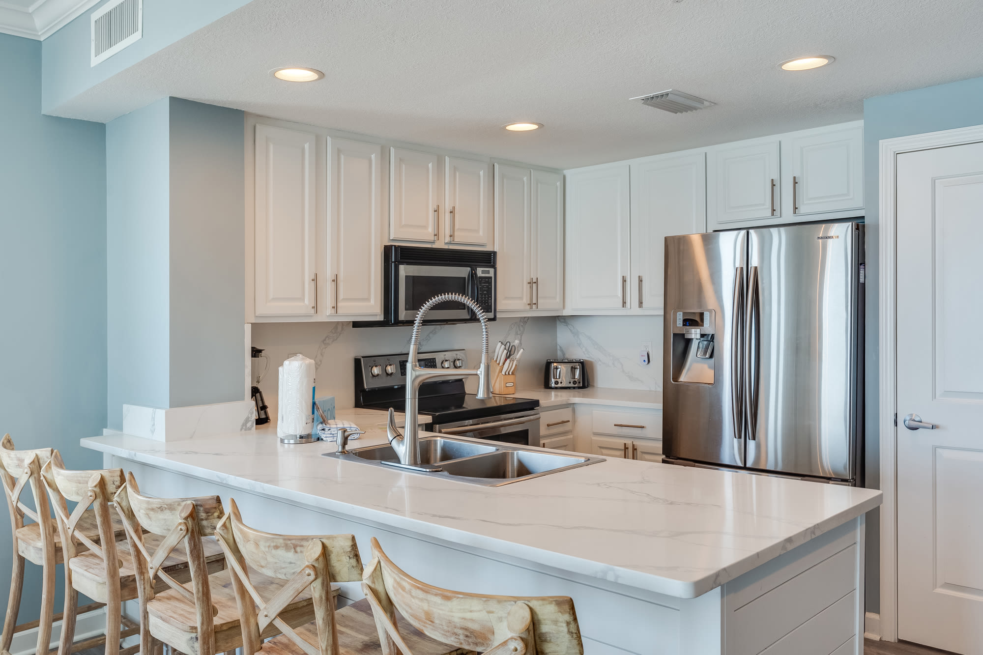 Modern Gourmet Kitchen