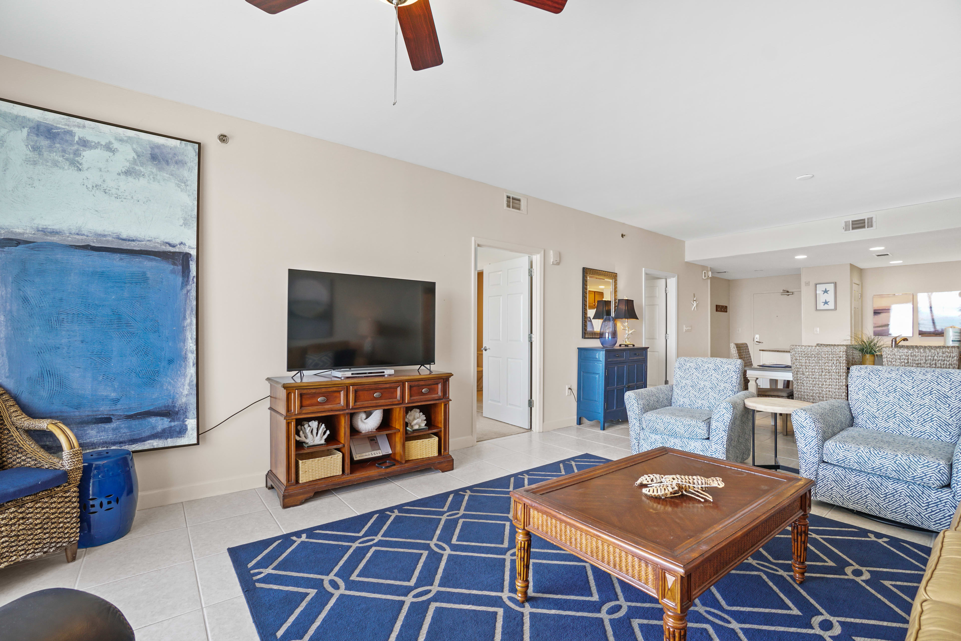 Spacious Beachfront Comfort