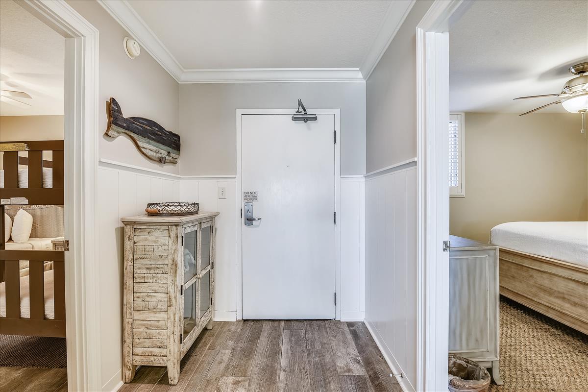 Floor Plan-Entry-_KLH7739