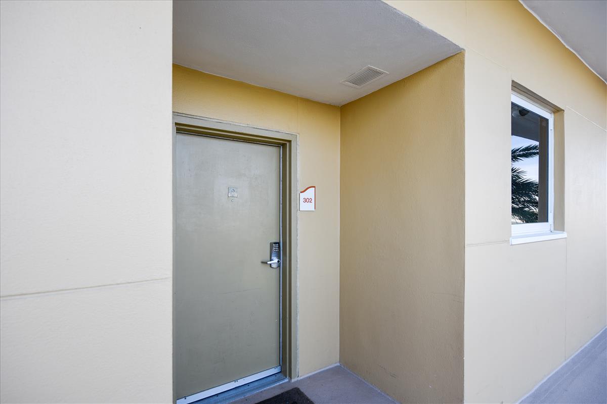 Floor Plan-Entry-_KLH7731