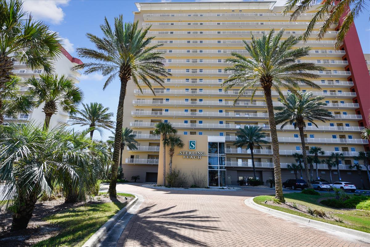 Exterior-Front Elevation-_KLH7719