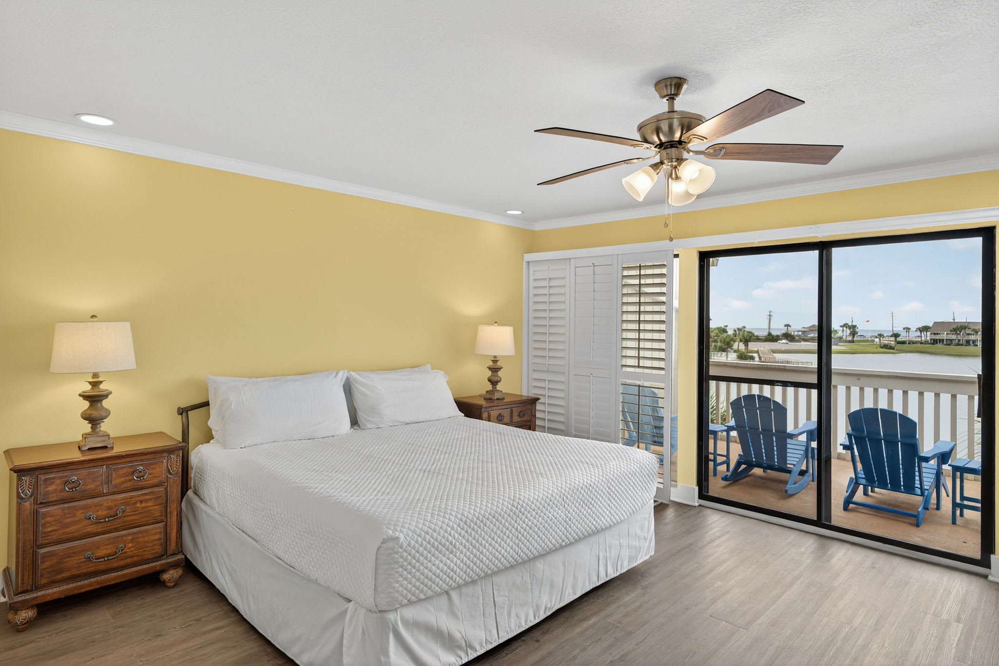 Unwind in your comfortable bedroom featuring crisp linens, warm lighting, and a private balcony where you can step out to enjoy the fresh air and peaceful views.