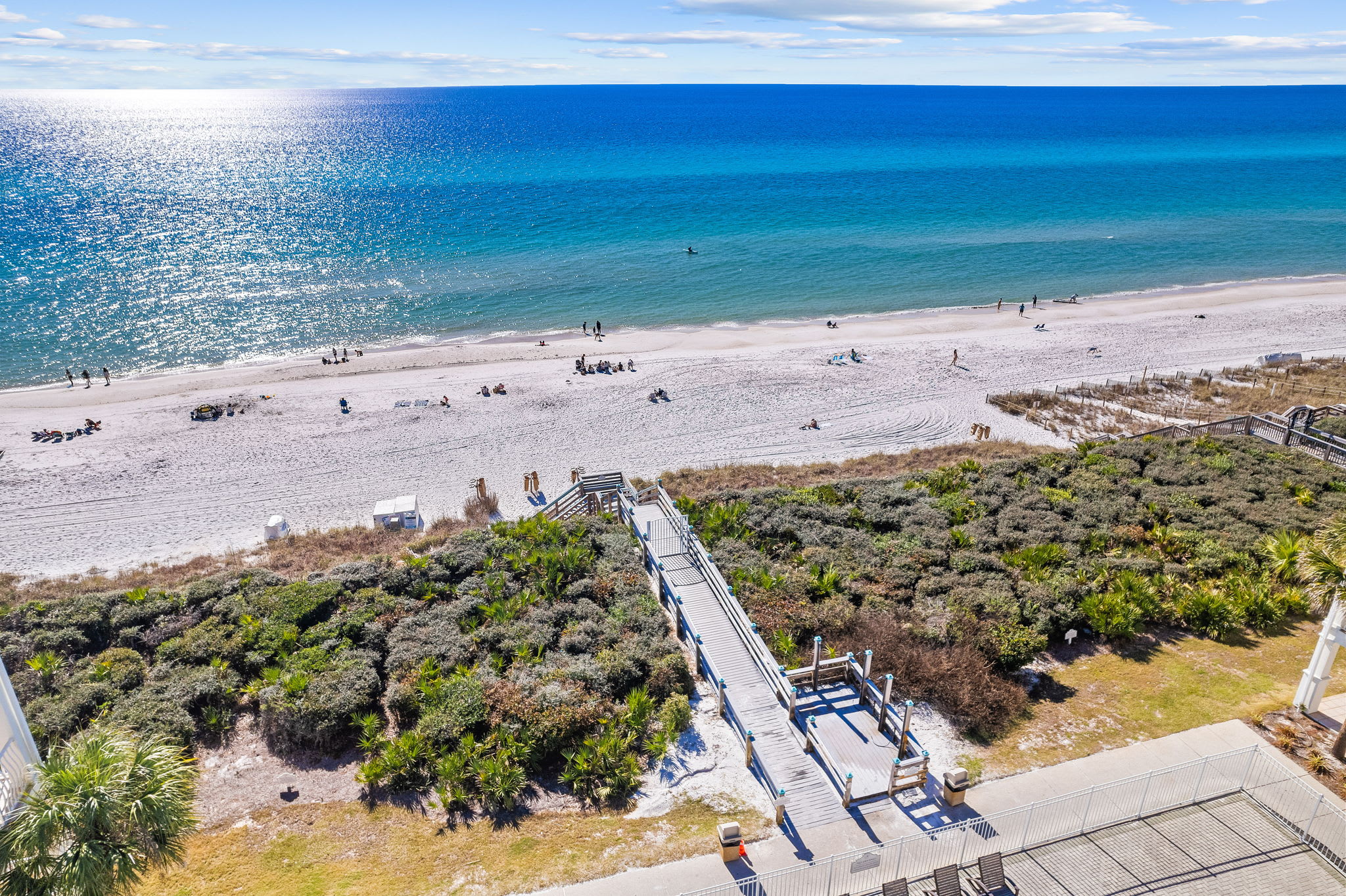 Enjoy Prime Beach Access - Just Steps Away!