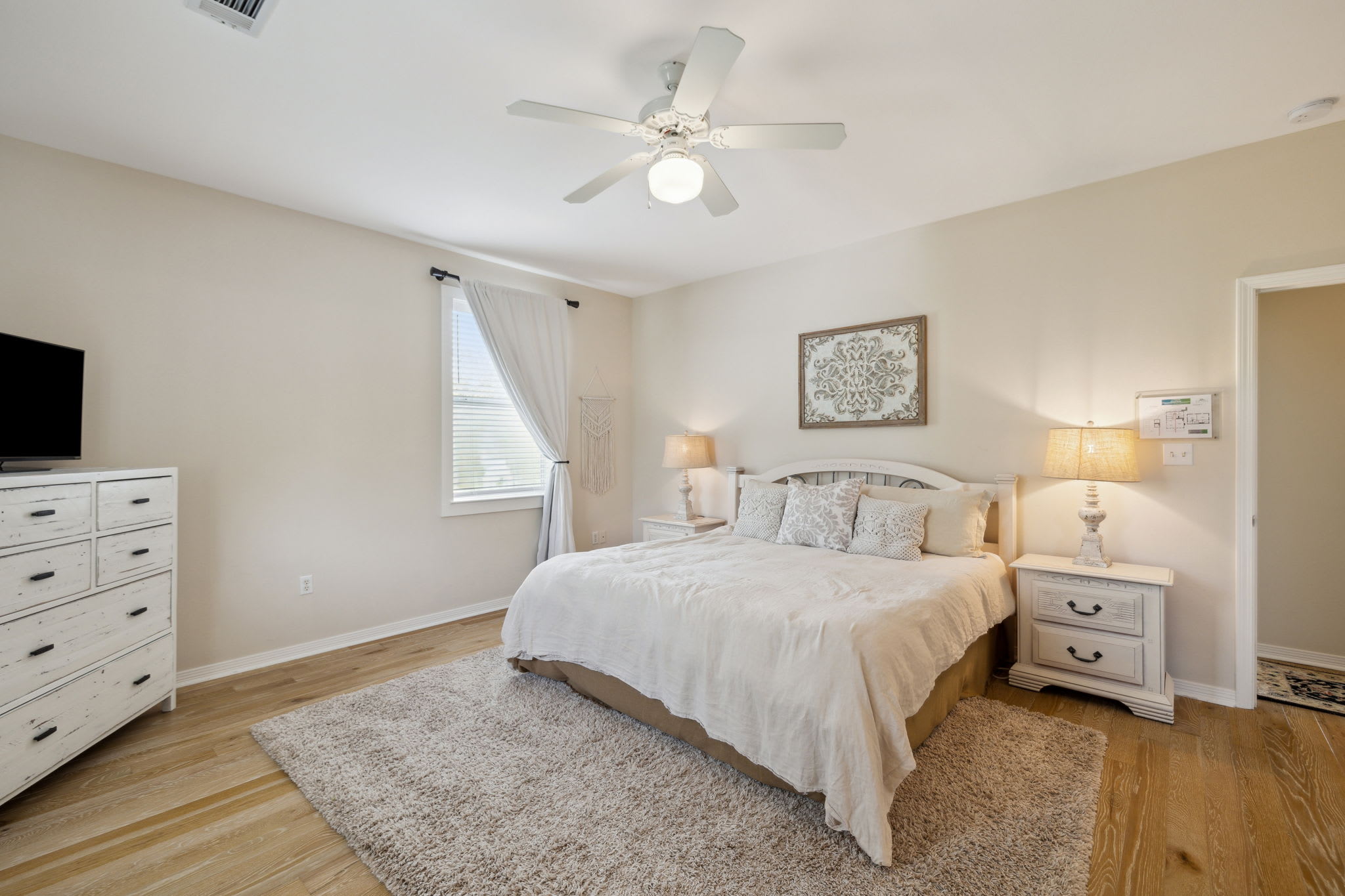 3rd Floor - Primary King Suite