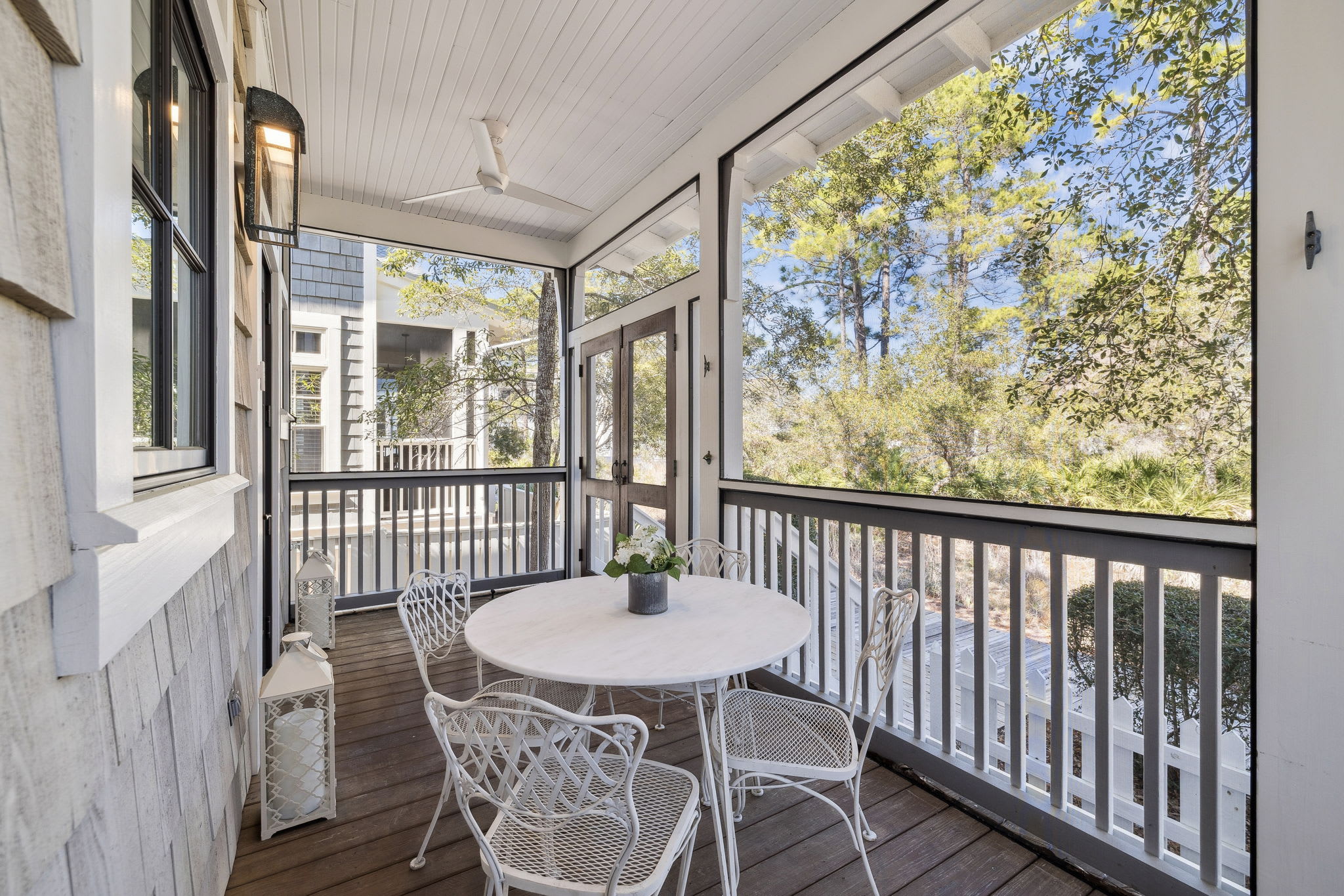 Al Fresco Dining for 4!