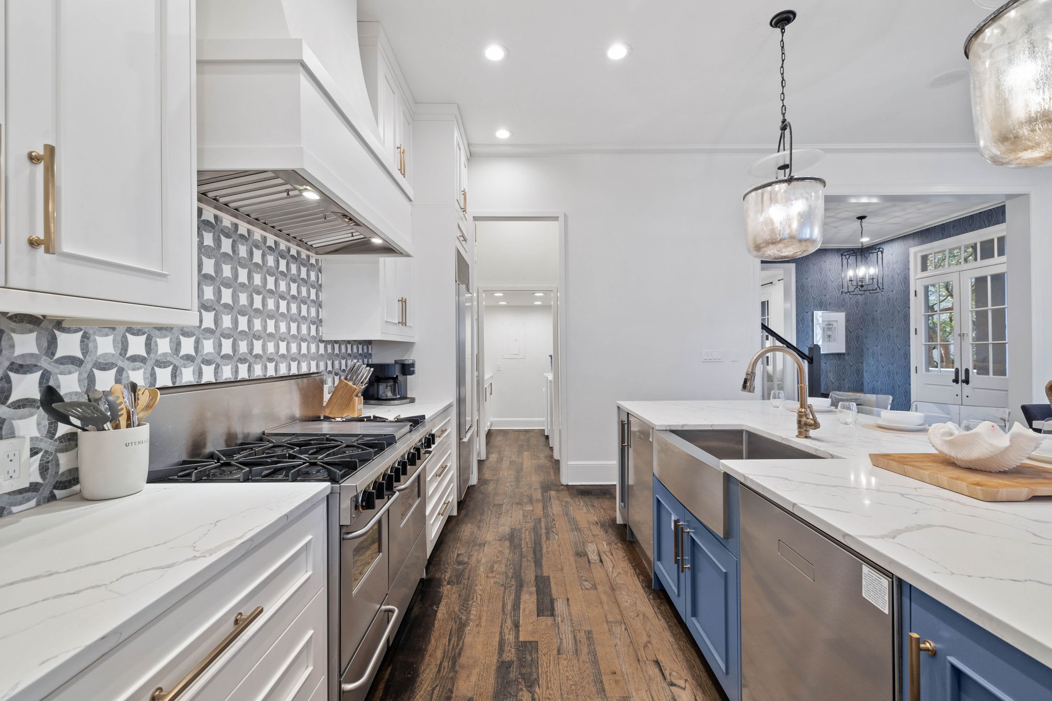 Kitchen - Featuring a new Firestar Six-burner Gas Range