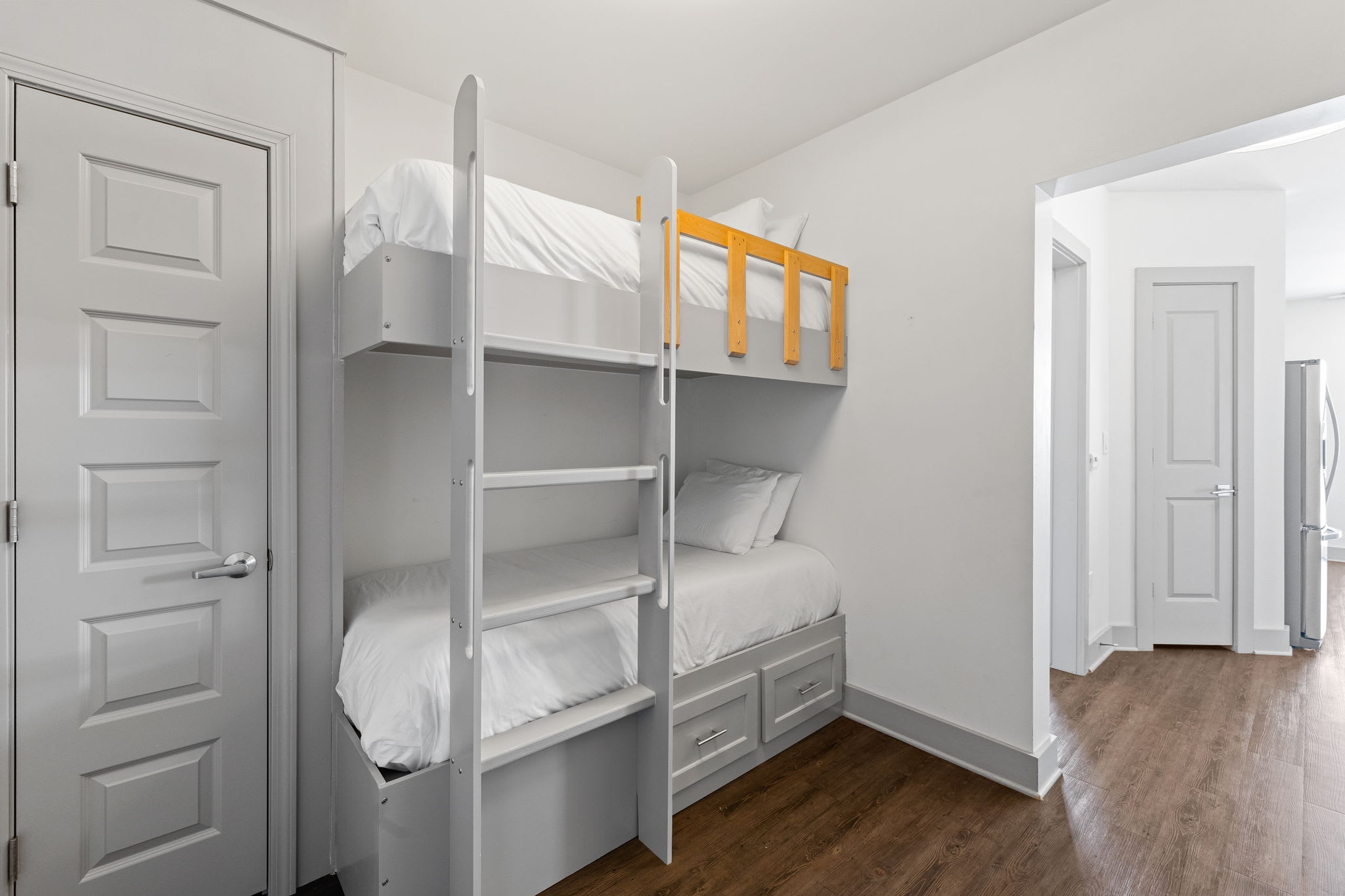 Hall Bunk Nook - Twin over Twin Bunk