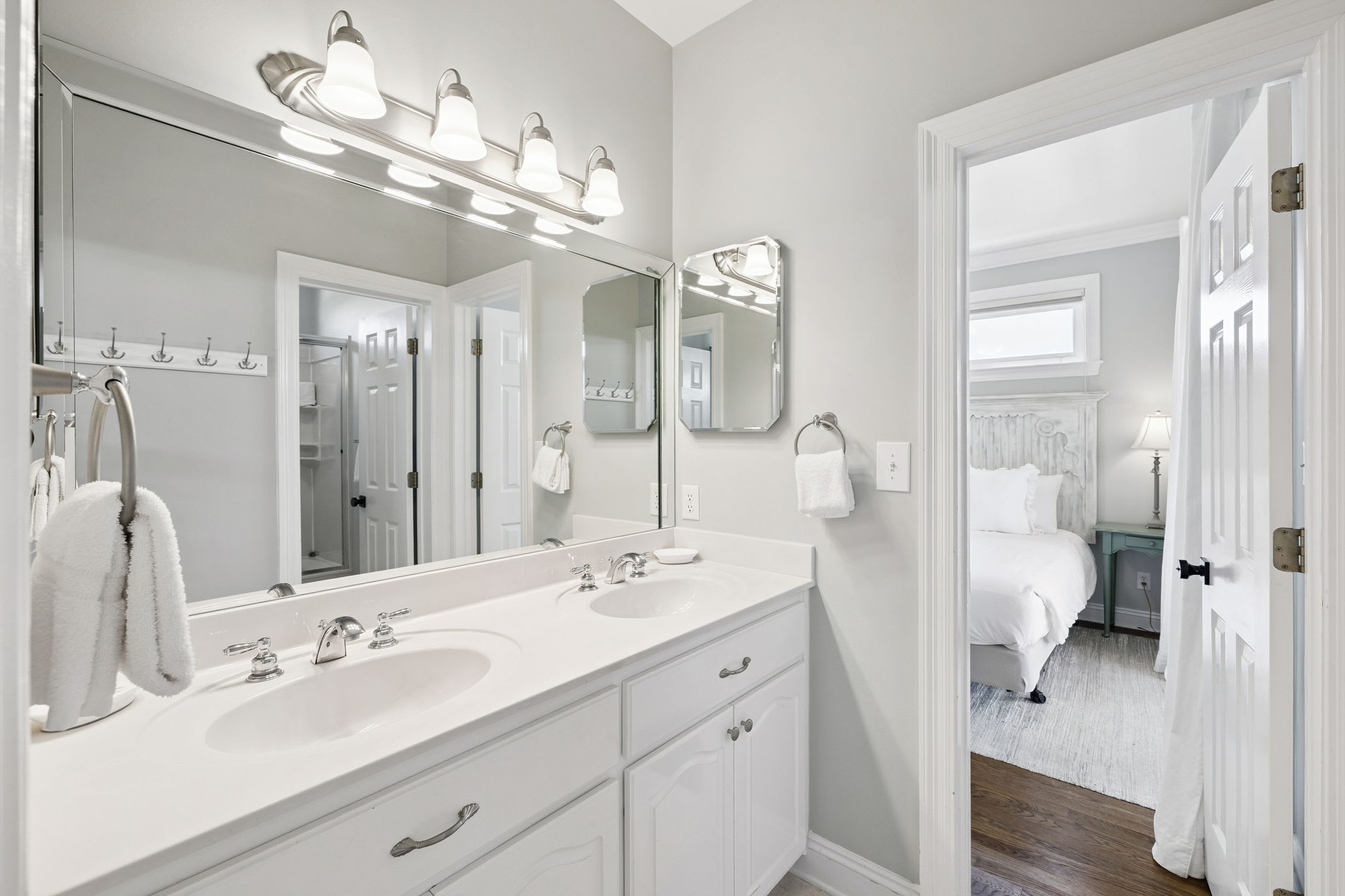 3rd Floor Shared Bathroom - Dual Vanities