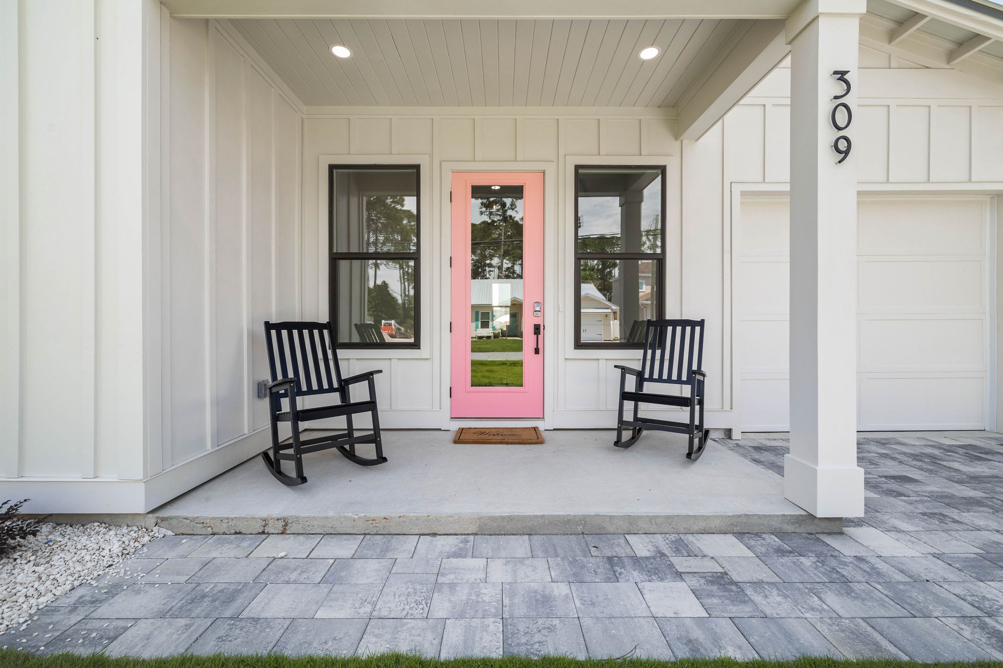 Inviting Front Porch - Perfect for Morning Coffee