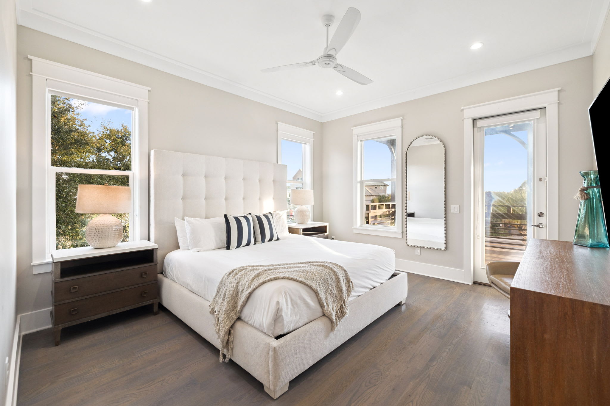 2nd Floor - Primary King Suite