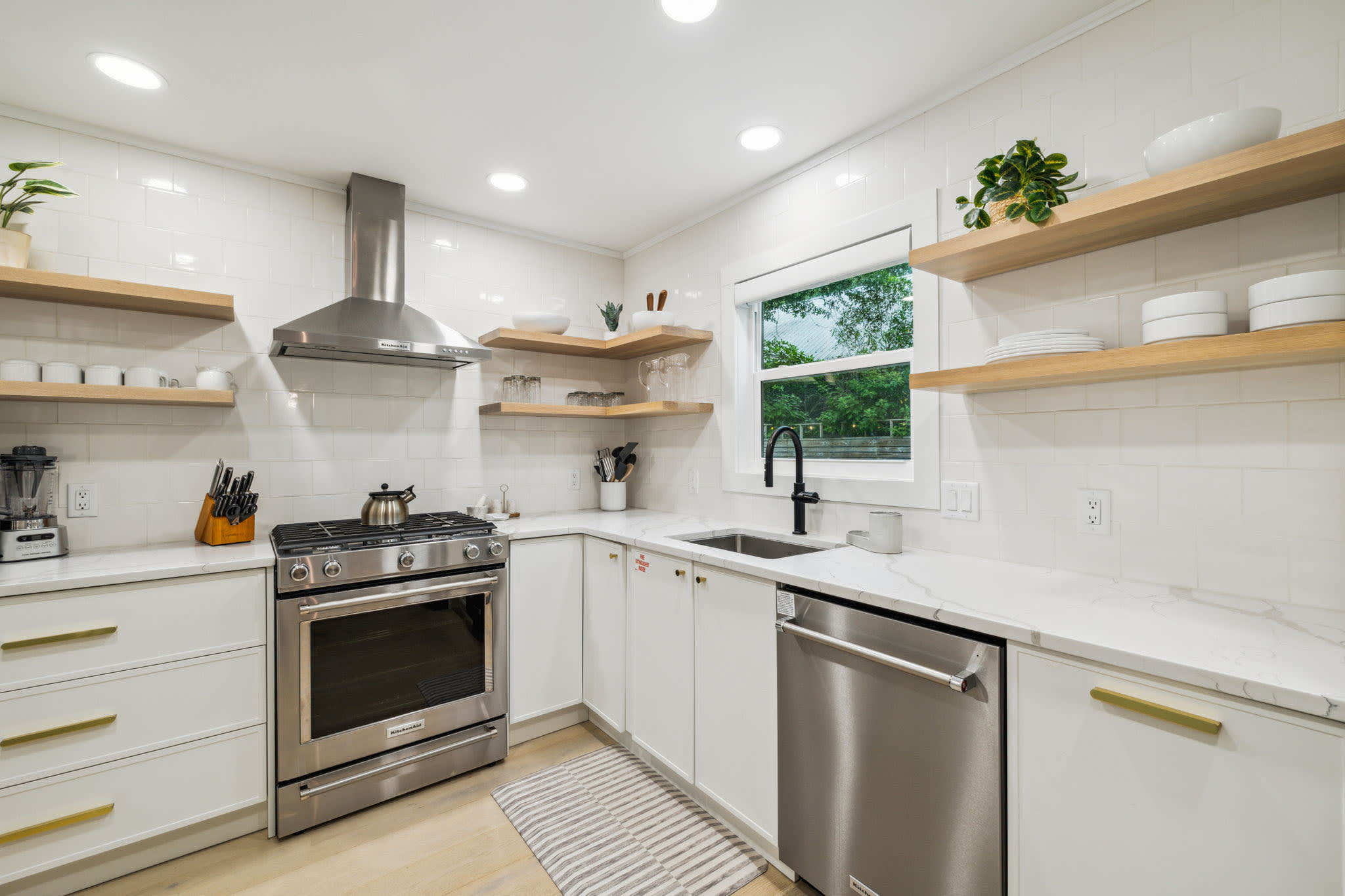 1st Floor - Gourmet Chef's Kitchen