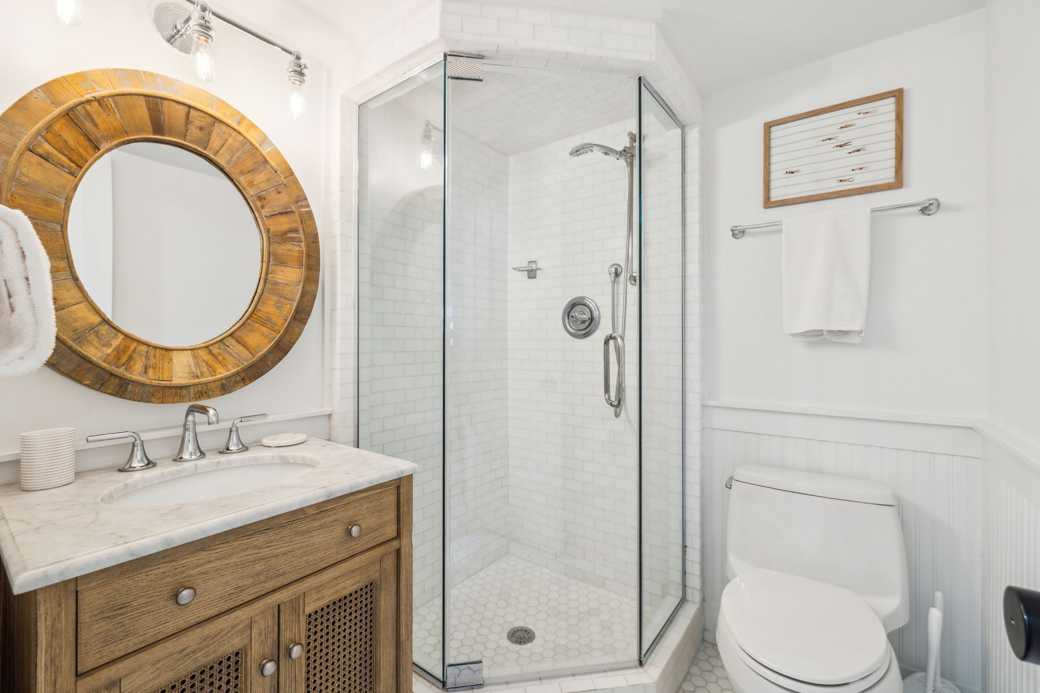 1st Floor - Guest Bathroom