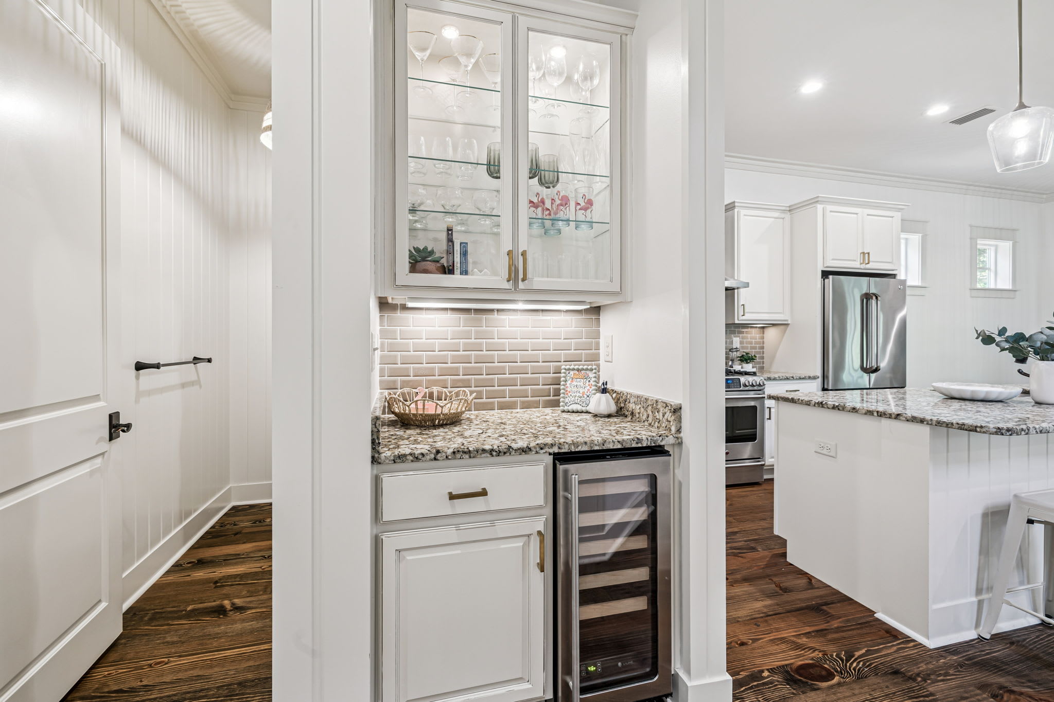 Wet Bar with Wine Cooler!
