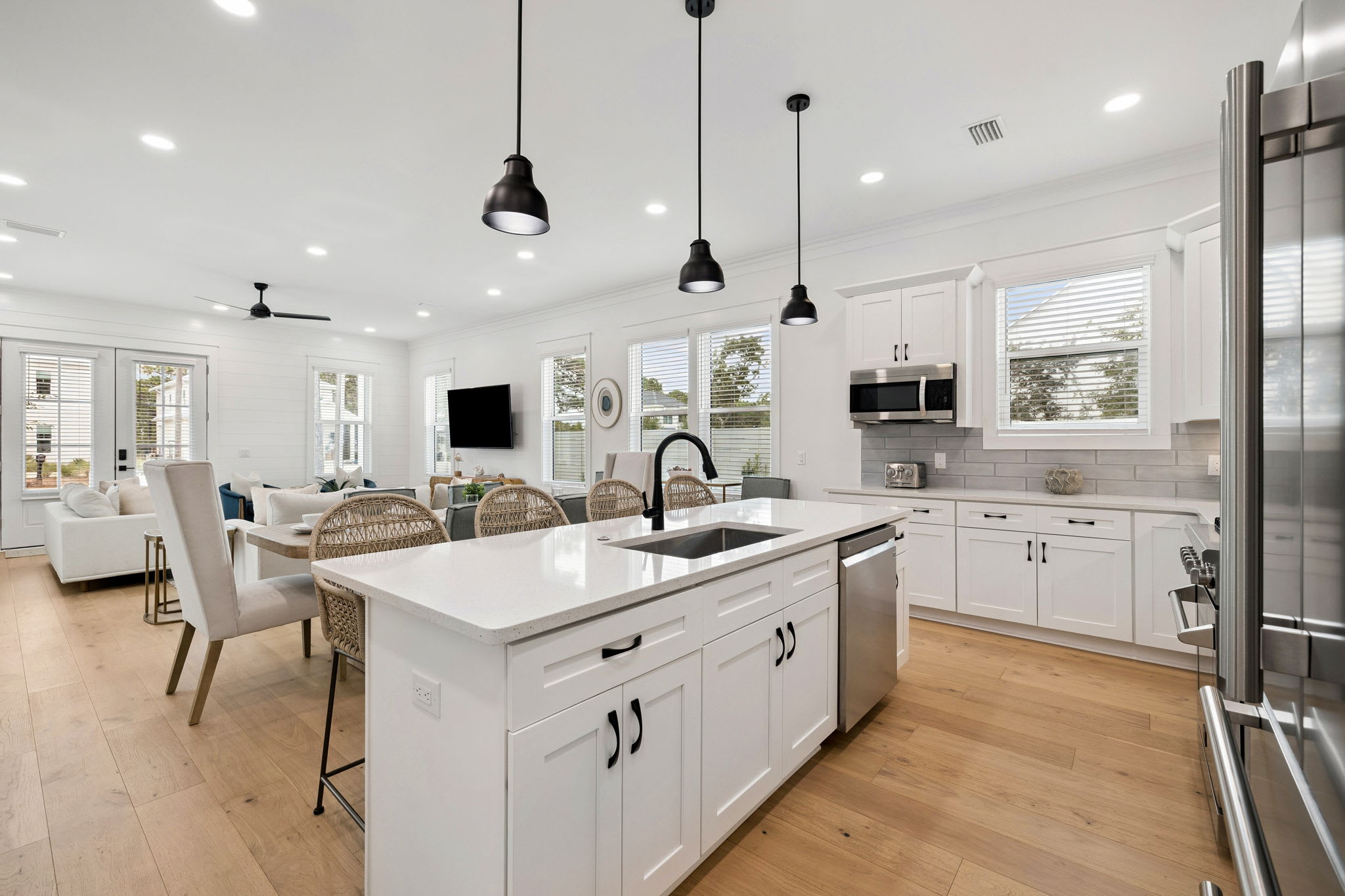 Ample Counter Space & Bar Seating for 4!