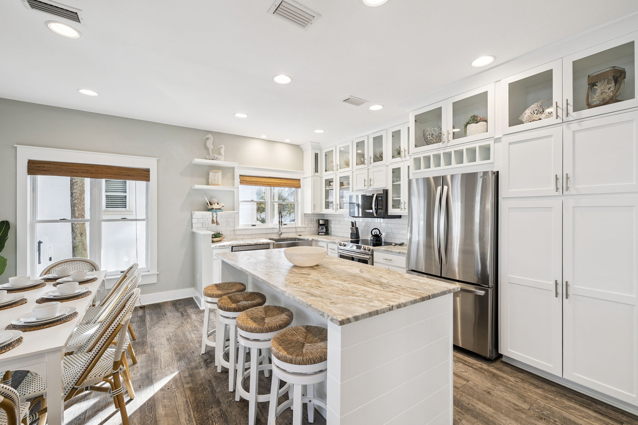 Spacious & Fully Equipped Chef's Kitchen