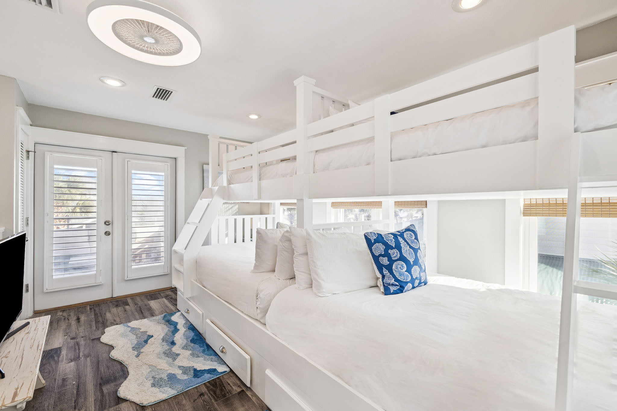 3rd Floor Bunk Room - 2 Twin Over Full Bunks, Flat-Screen TV & Private Balcony