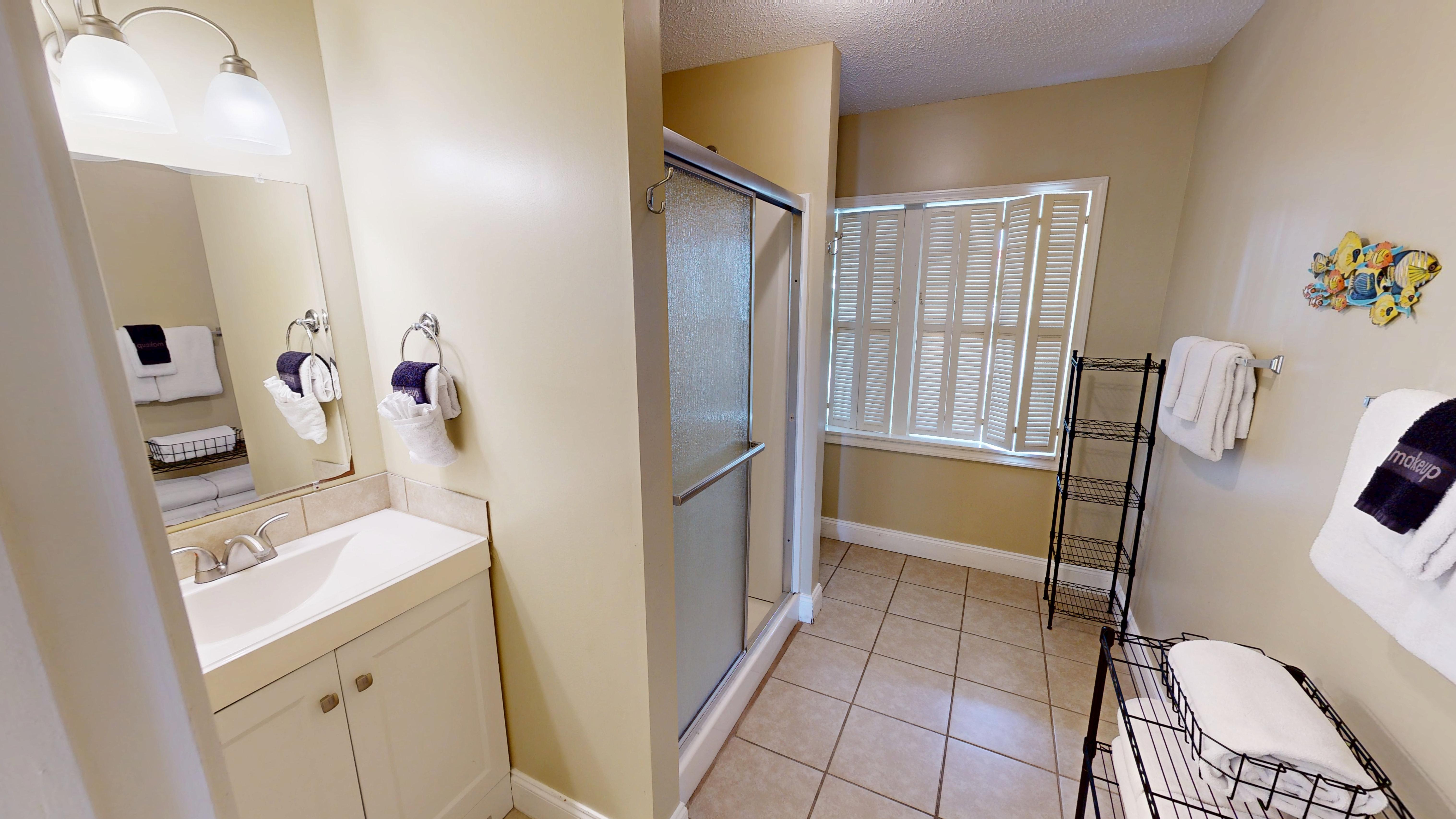 1st Floor Bathroom 2