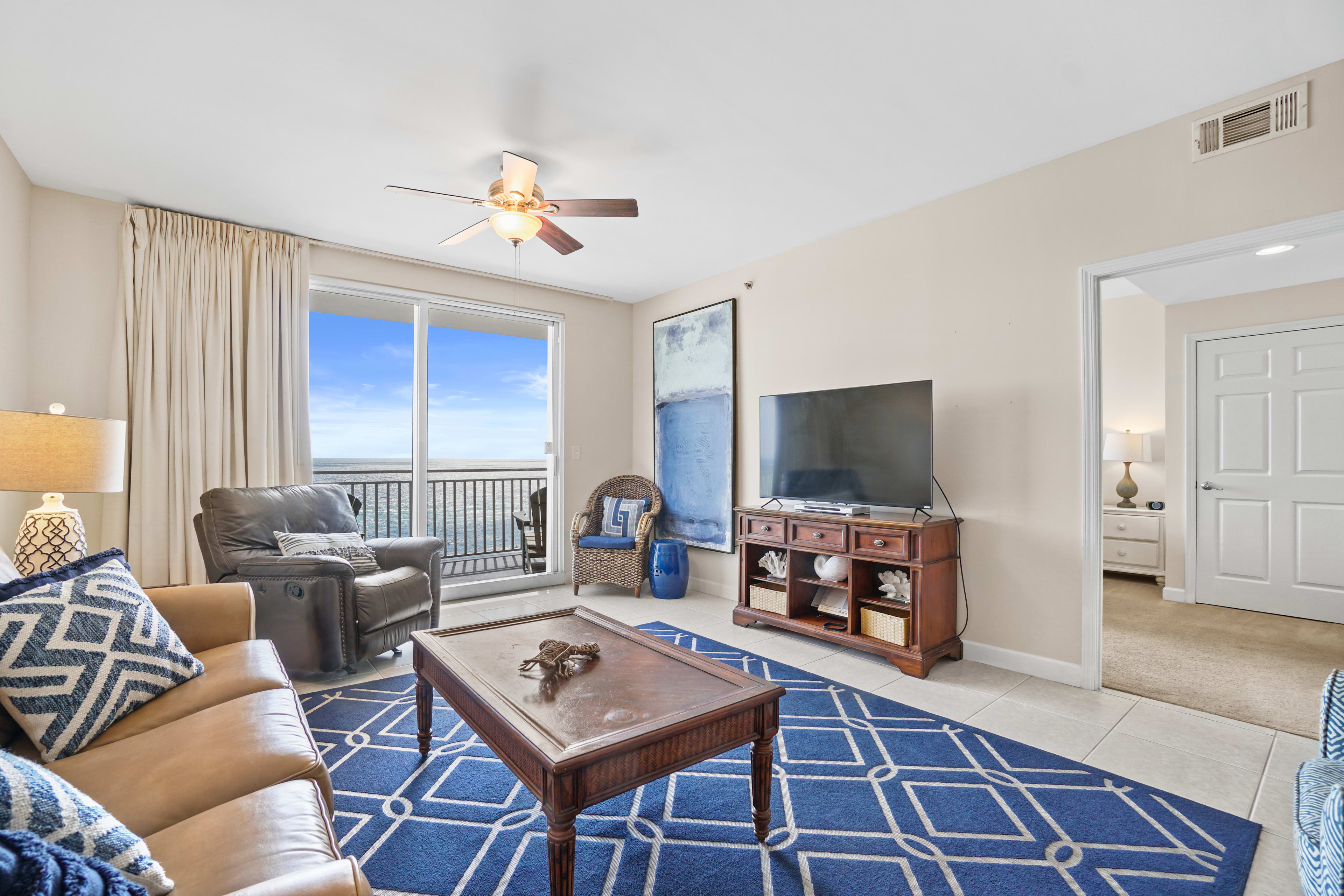 Spacious Beachfront Comfort