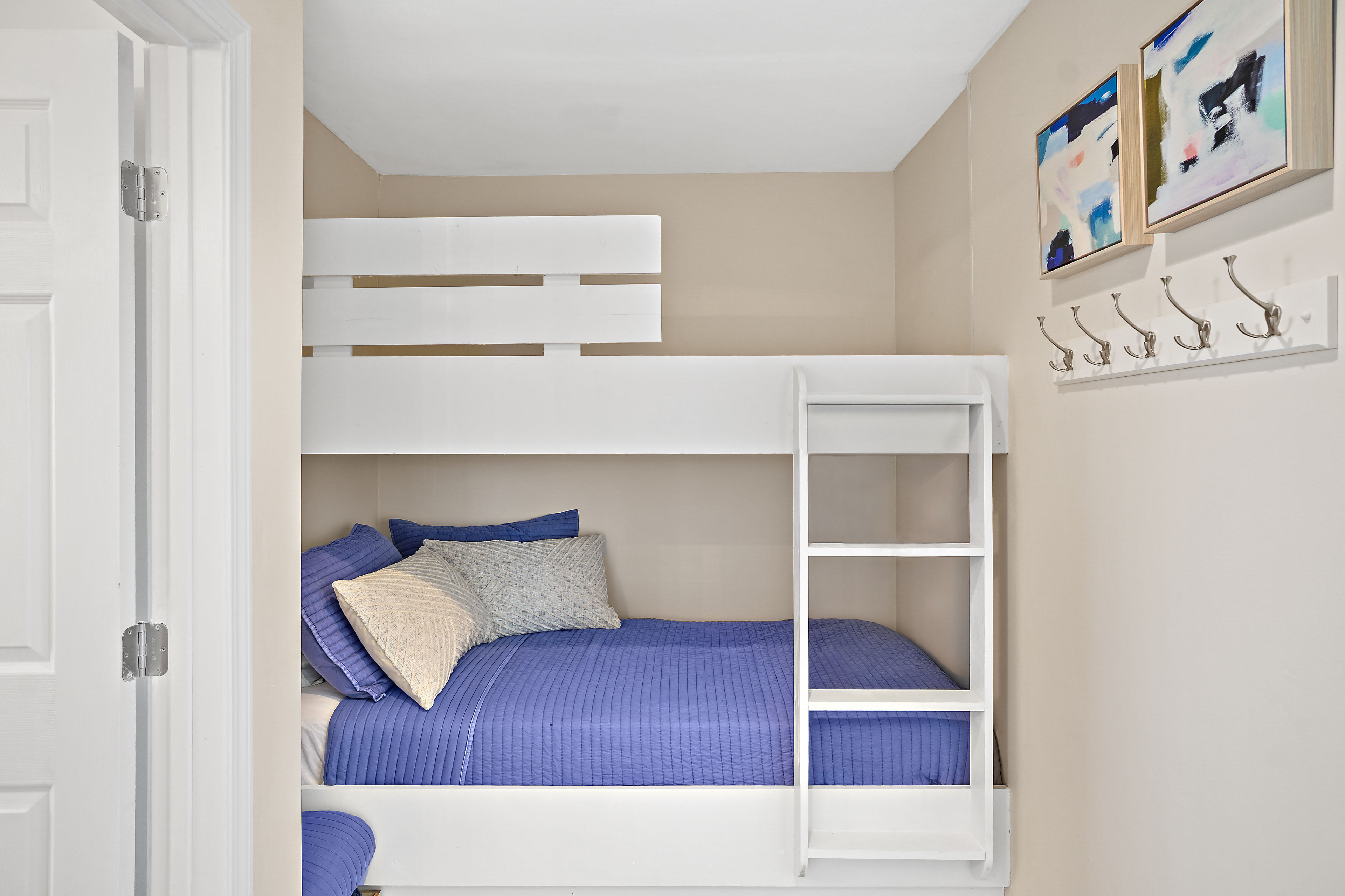 Serene Oceanview Escape