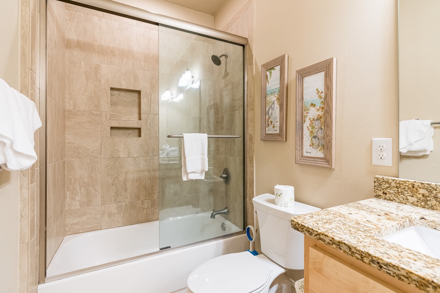 Summer Salt East Bathroom 4