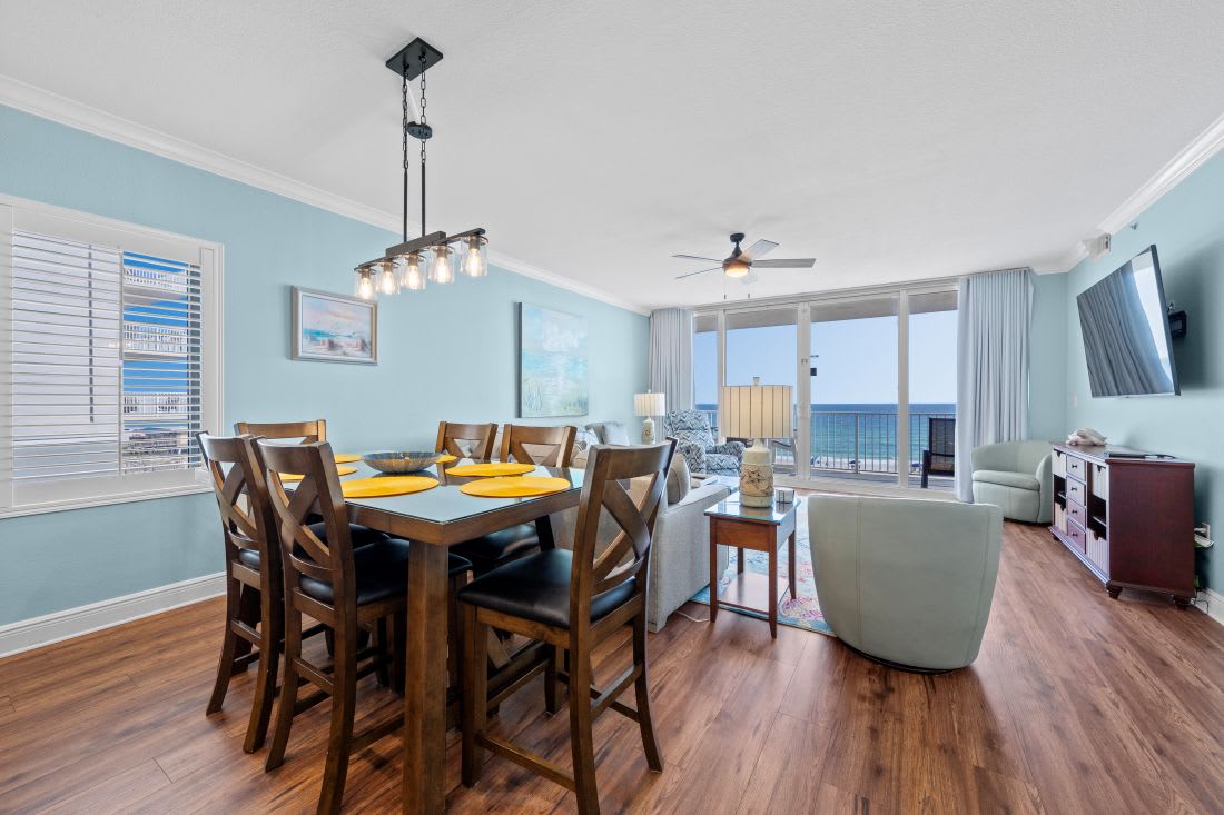 San Carlos 401 Dining + Living