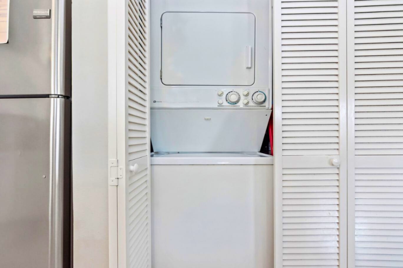Your in-unit washer and dryer combo means you can pack light and keep your favorite outfits fresh throughout your stay.