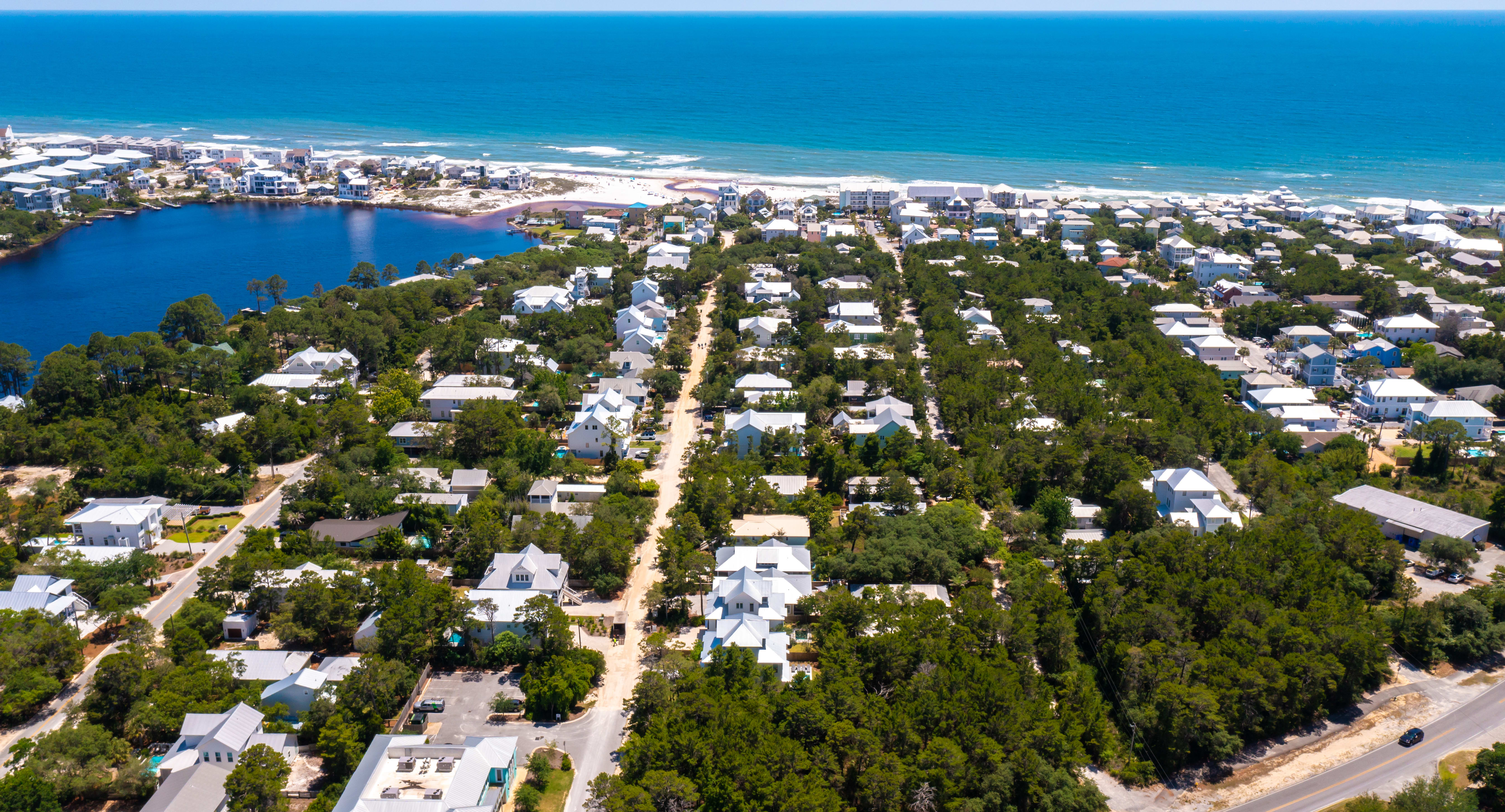 2 minute to Eastern Lake Beach Access by bike or LSV