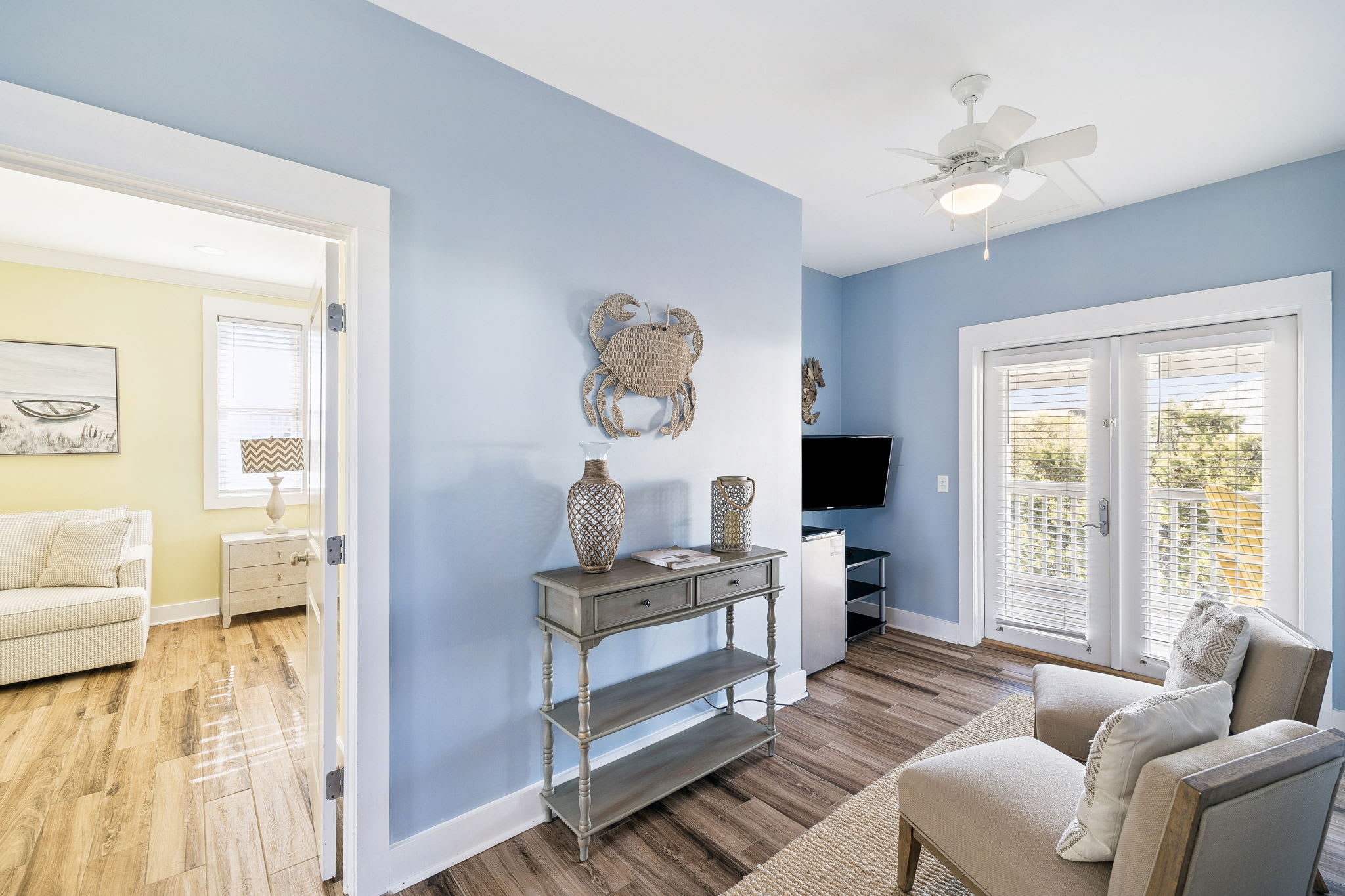 3rd Floor Sitting Area - Offering a Flat-Screen TV & Mini Fridge