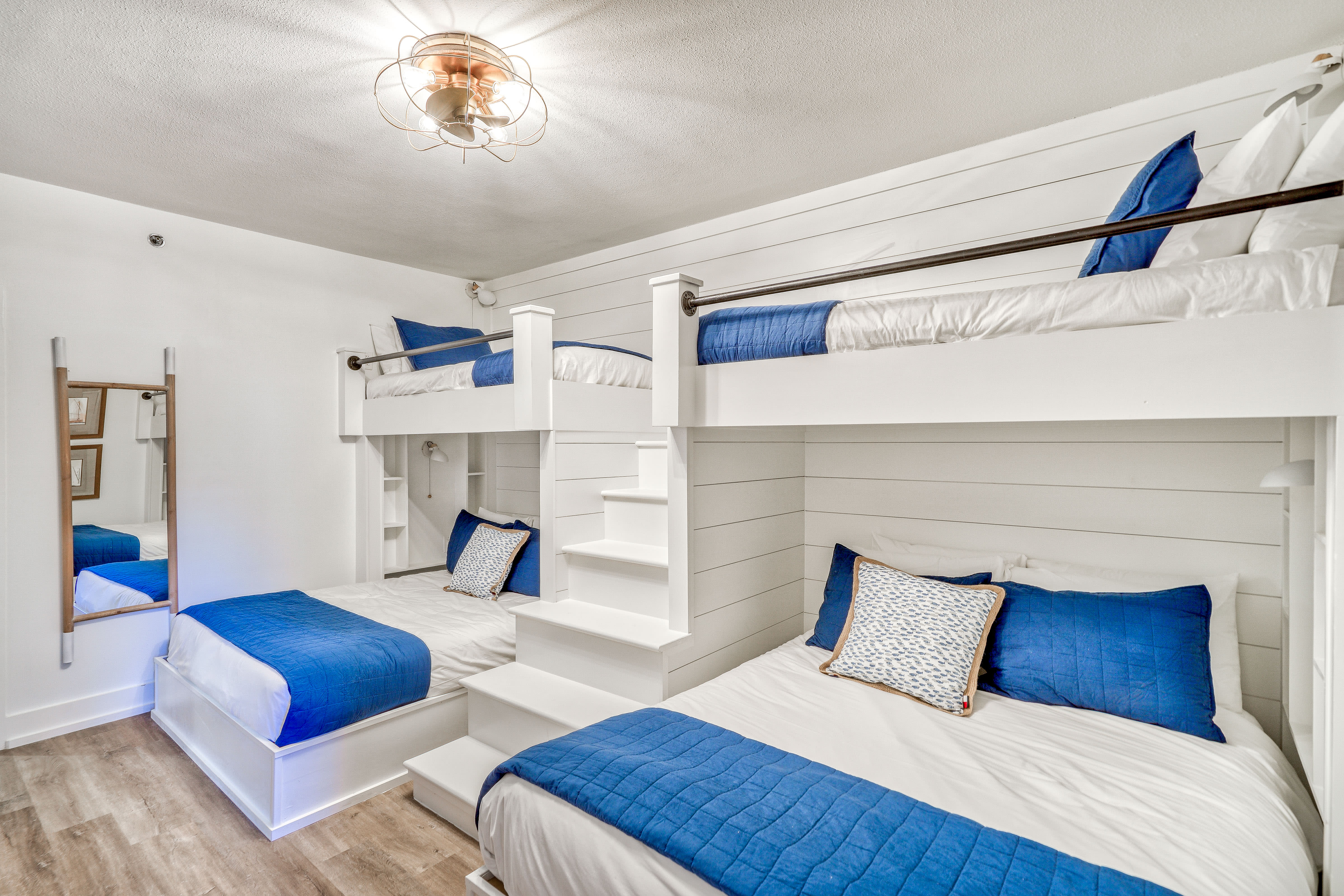 Kids Bunk Room - 2 Twin-over-Queen Bunks!