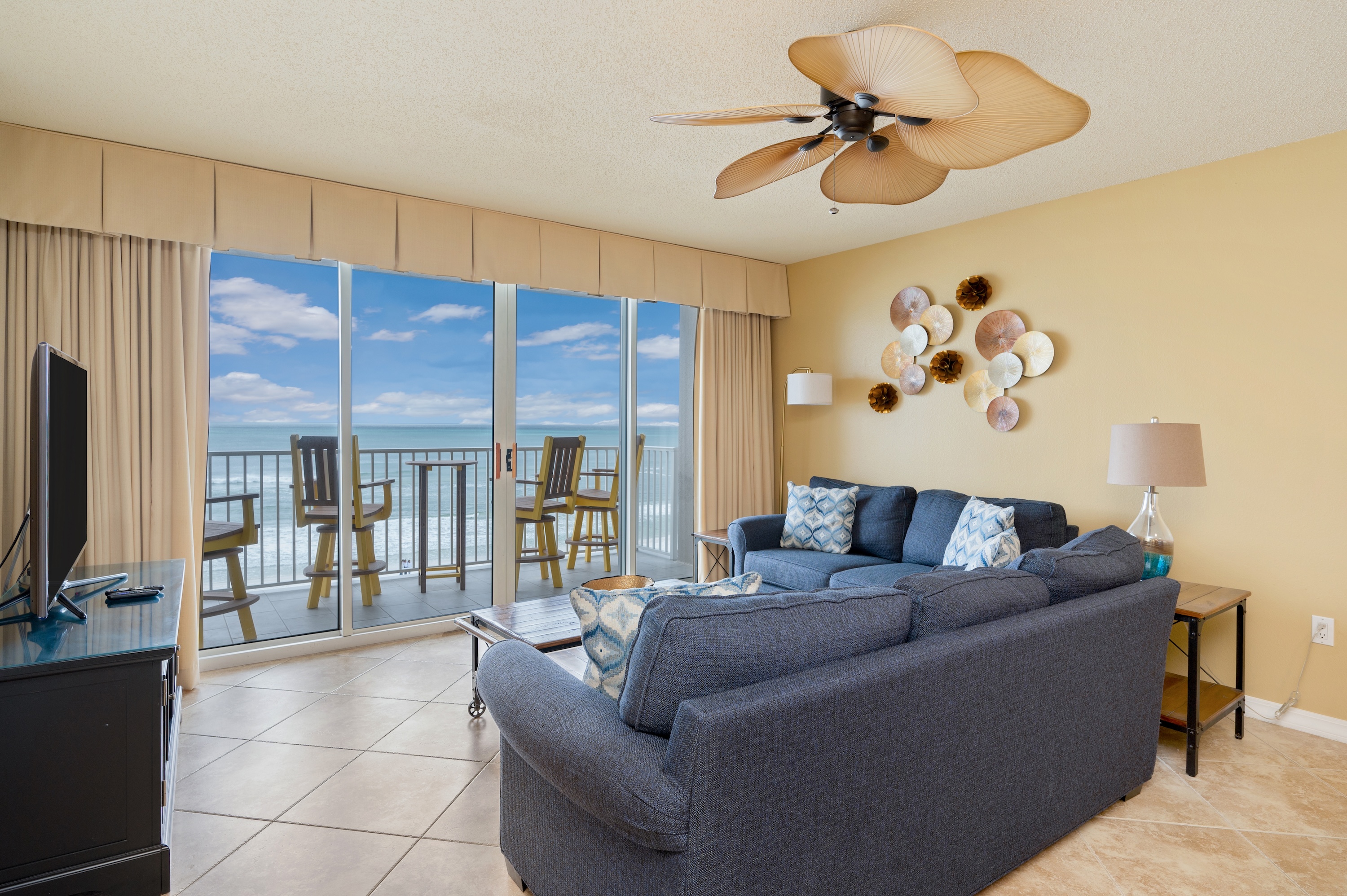 Breathtaking Full Ocean Views - Stunning luxury 3-bed/3-bath condo