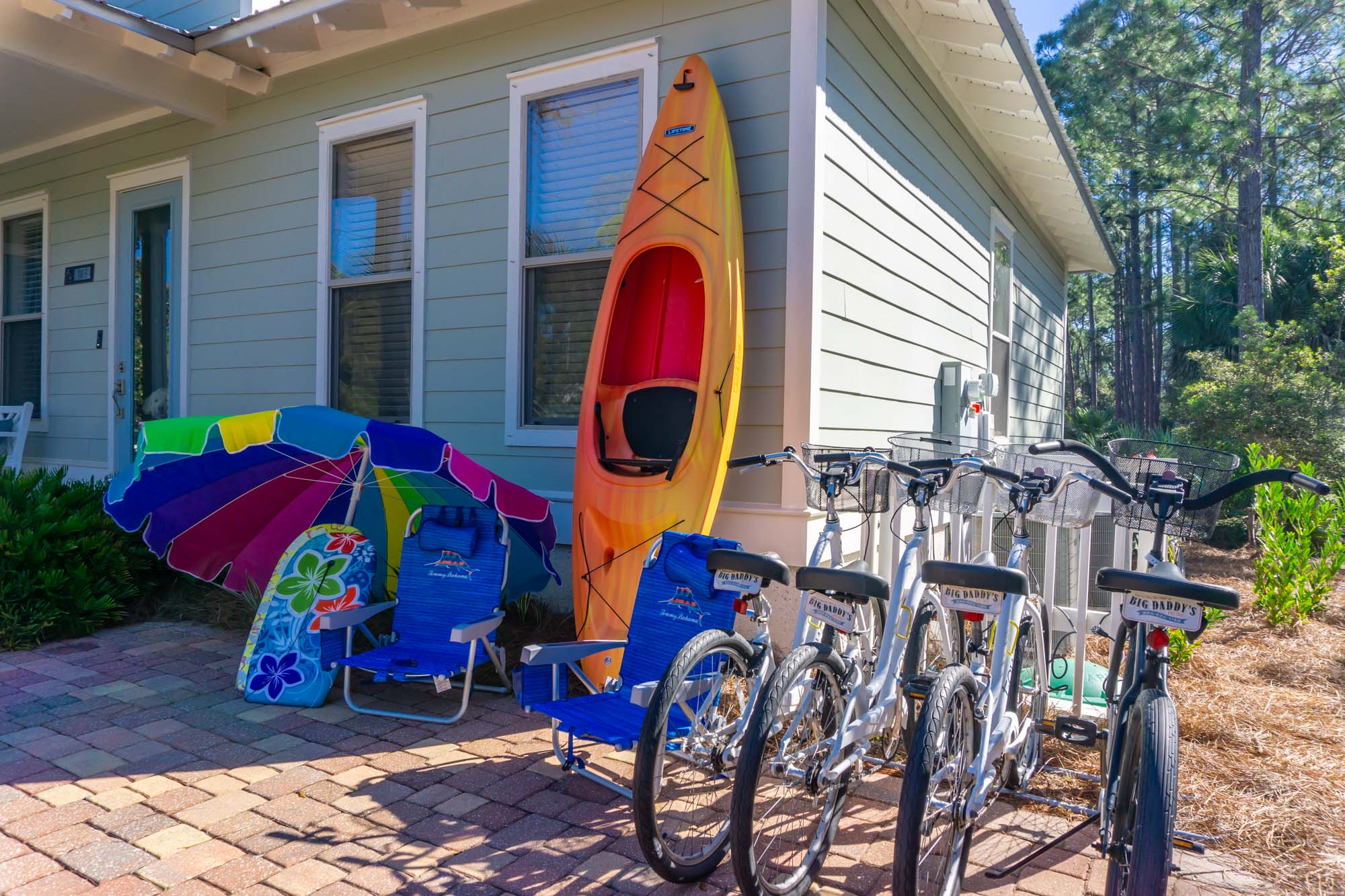 This house includes 6 bikes, 2 kayaks, beach chairs and much more!