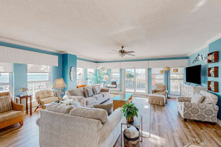 Mexico Beach Vacation Rental 21327