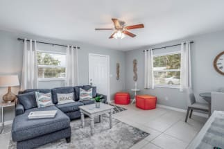 Naples Vacation Rental 21752