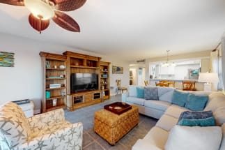 Pensacola Area Vacation Rental 27401