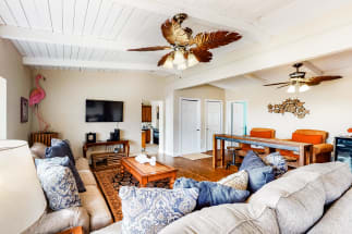 Pensacola Area Vacation Rental 27447