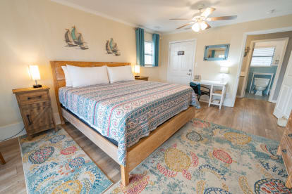 Hook, Wine N Sinker | {{City}}, {{State}} Vacation Rental | #15