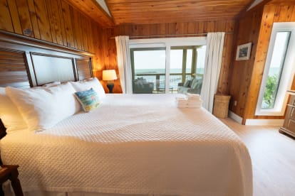Old Bay | {{City}}, {{State}} Vacation Rental | #22