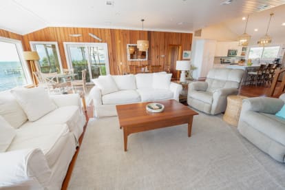 Old Bay | {{City}}, {{State}} Vacation Rental | #4