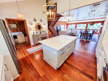Old Bay | {{City}}, {{State}} Vacation Rental | #15