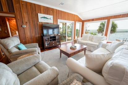Old Bay | {{City}}, {{State}} Vacation Rental | #3