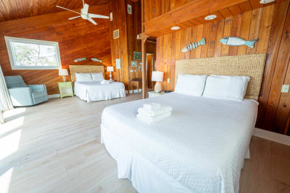 Old Bay | {{City}}, {{State}} Vacation Rental | #24