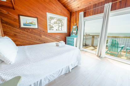 Old Bay | {{City}}, {{State}} Vacation Rental | #23