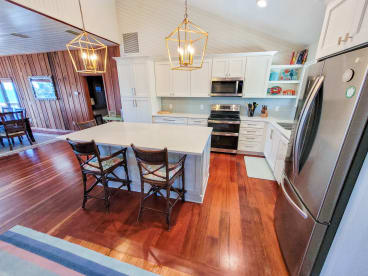 Old Bay | {{City}}, {{State}} Vacation Rental | #14