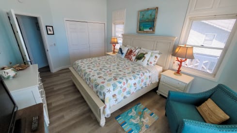 Sun-Kissed | {{City}}, {{State}} Vacation Rental | #23
