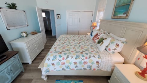 Sun-Kissed | {{City}}, {{State}} Vacation Rental | #24