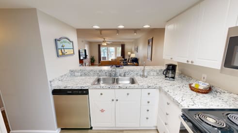 SeaCrest 204 | {{City}}, {{State}} Vacation Rental | #11