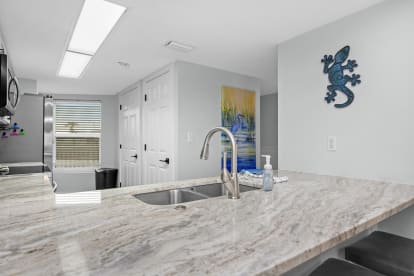 Bluegrass Beach Hideaway | {{City}}, {{State}} Vacation Rental | #10