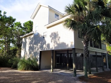 Dolphin Dreams | {{City}}, {{State}} Vacation Rental | #33